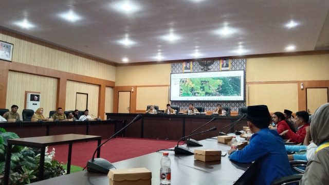 Audiensi dengan Bupati Bantaeng, Aliansi Assipakatau Tegaskan Kawal Perbaikan Jalan Babangen dan Usut Tuntas Pelaku Pembubaran Aksi
